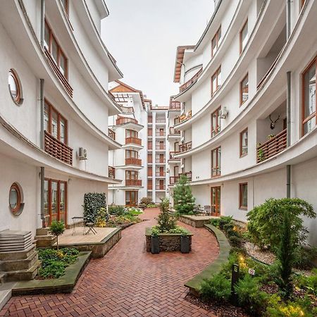 Modern Apartment With Garage بودابست المظهر الخارجي الصورة