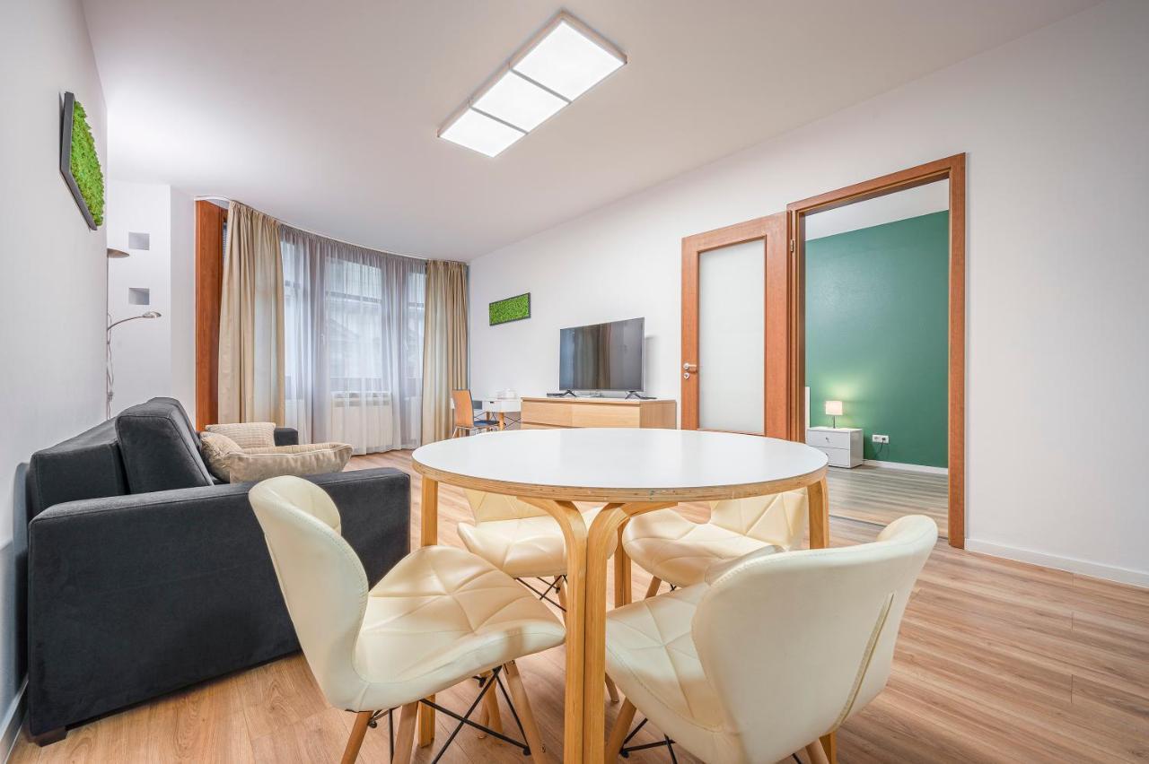Modern Apartment With Garage بودابست المظهر الخارجي الصورة